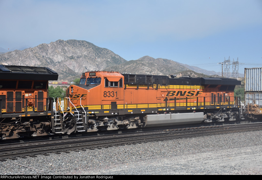 BNSF 8331